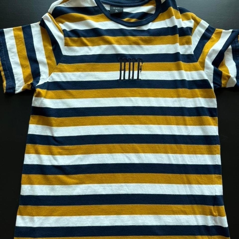 HUF Men's tee‎ shirt size XL